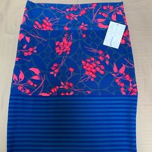 LuLaRoe Cassie skirt.